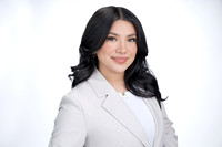 Headshots Viviana 11-30-2023